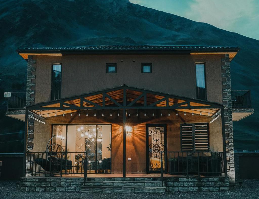 Hotel Kazbegi Mountains Zewnętrze zdjęcie